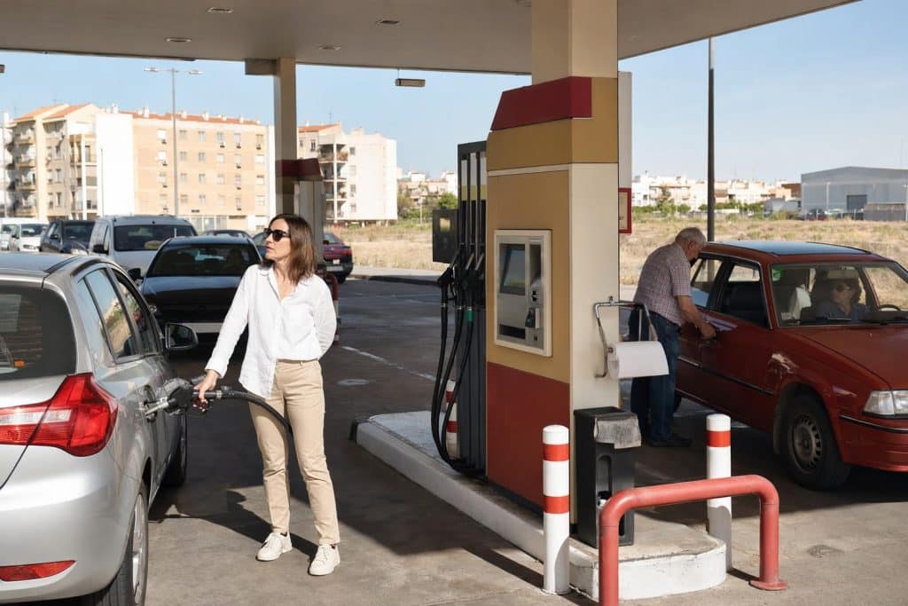 gasolineras baratas en sevilla y cadiz 1