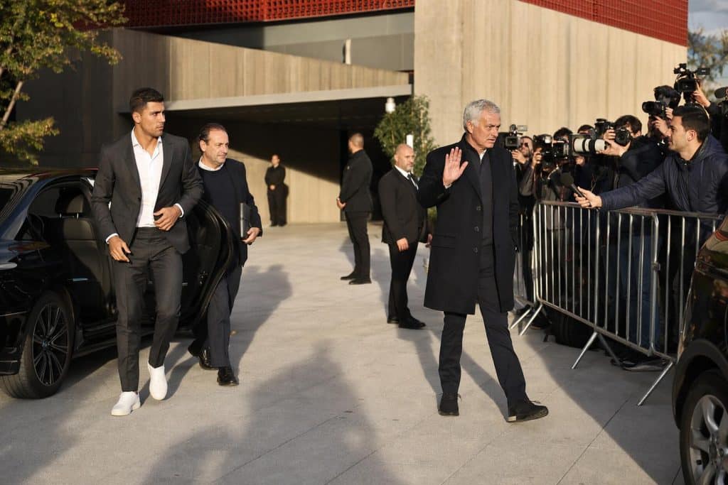 mourinho frena el fichaje de rodri