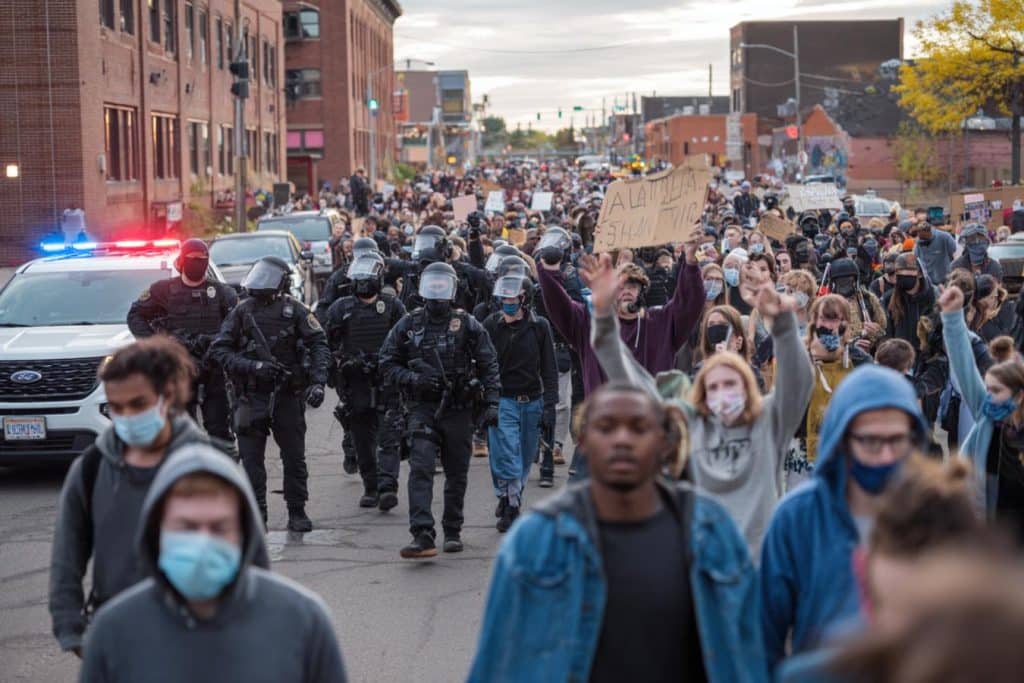 trump envia agentes federales minneapolis